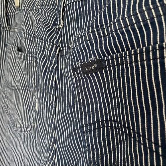 Lee Pin Striped Navy Bermuda Shorts Size 14 - Picture 4 of 6